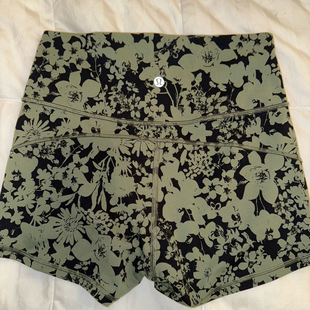 Lululemon In Movement shorts